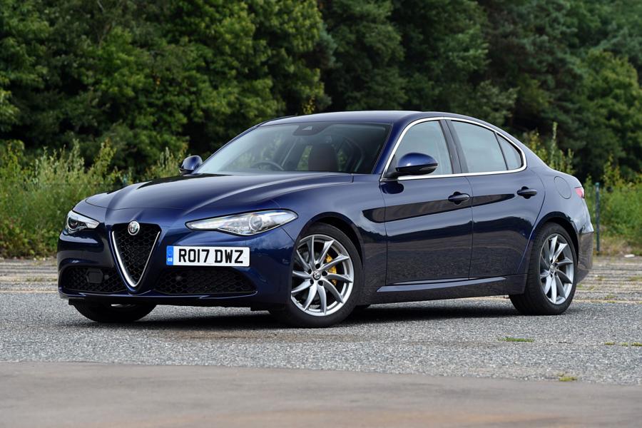  Alfa Romeo Giulia Q2 (952) 2016 года  (UK) (фото 40 из 43)